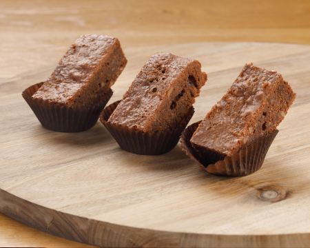 ДОМАШНО БРАУНИ С ОРЕХИ